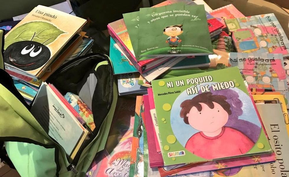 Fundación e.dúcate acquired an extensive collection of recreational books for 2 new Bookpack Libraries